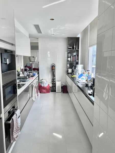 Helios Residences, 17 Cairnhill Circle, 3 Bedrooms, 1,701 sqft, Condominium For Rent, by Karen Ching, 25152744 - PropertyGuru.com.sg