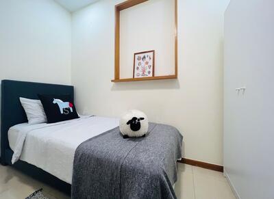 For Rent - The Lakeshore