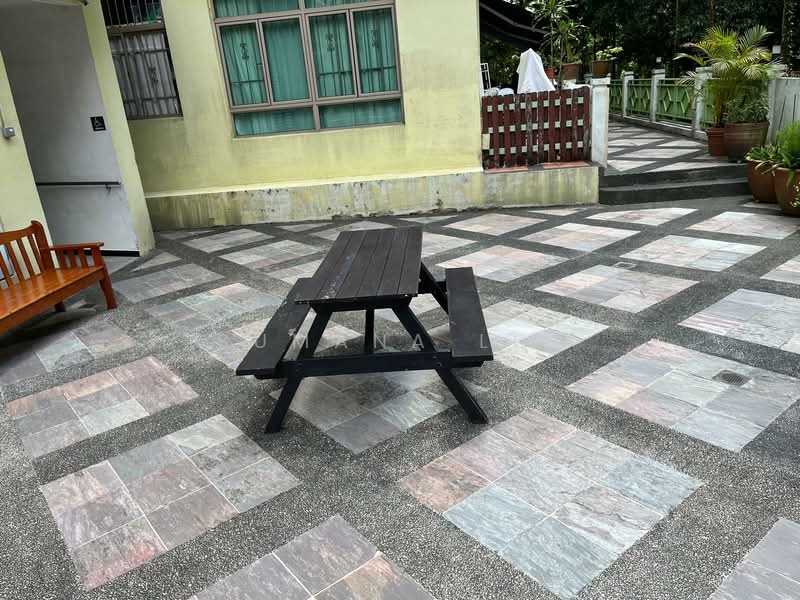 Palm Residence, 7 Jalan Rajawali, 3 Bedrooms, 1,220 sqft, Condominium For Rent, by Sumana Lio, 25152984 - PropertyGuru.com.sg