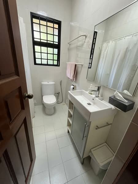Jalan Sejarah, 18 Jalan Sejarah, Newton / Novena, 5 Bedrooms, 3,000 sqft, Semi-Detached House For Rent, by Alice Yap, 25153000 - PropertyGuru.com.sg