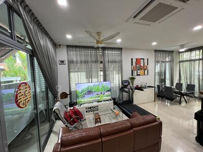 For Sale - The Silver Spurz