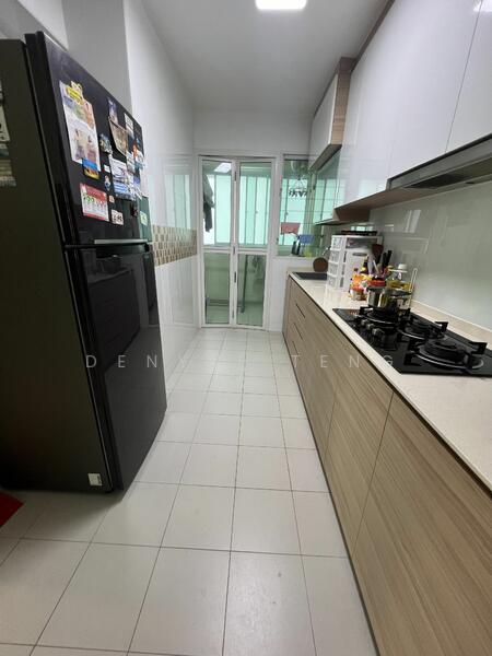 For Rent - 661A Edgedale Plains