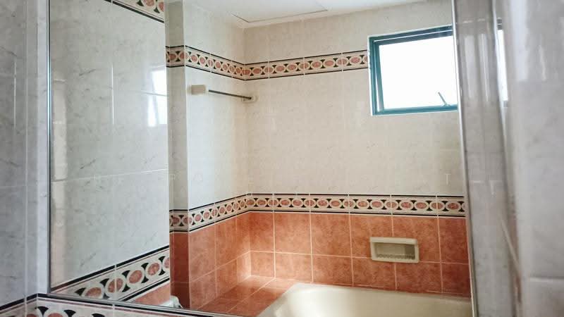 Hillview Heights, 29A Hillview Avenue, Dairy Farm / Bukit Panjang / Choa Chu Kang, Room Rental, 100 sqft, Condominium For Rent, by Bespoke Habitat Pte Ltd , 25154343 - 08-06 MBR5 Bathroom - PropertyGuru.com.sg