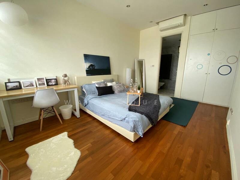 For Rent - The Trumps