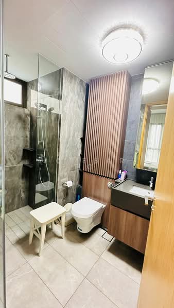 Midwood, 8 Hillview Rise, 4 Bedrooms, 1,259 sqft, Condominium For Rent, by Joresar Po, 25155527 - PropertyGuru.com.sg