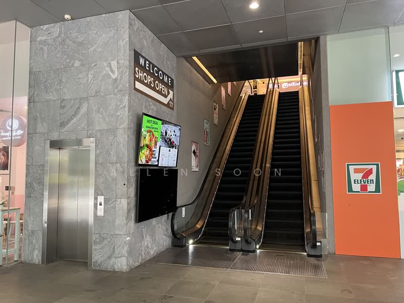 Oxley Tower, 138 Robinson Road, 140 sqft, Mall Shop For Sale, by Allen