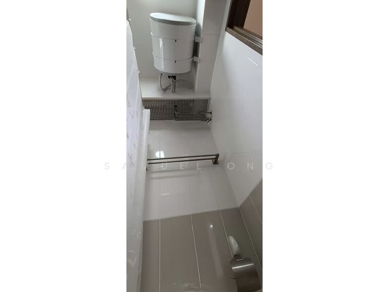 697C JURONG WEST CENTRAL 3, 2 mins to Boon Lay MRT/ Biggest Jurong Point  Mall, 3 Bedrooms, 1,055 sqft, HDB Flat For Rent, by Samuel Ong, 25160869 - Electric Hot Water Storage Tank - PropertyGuru.com.sg