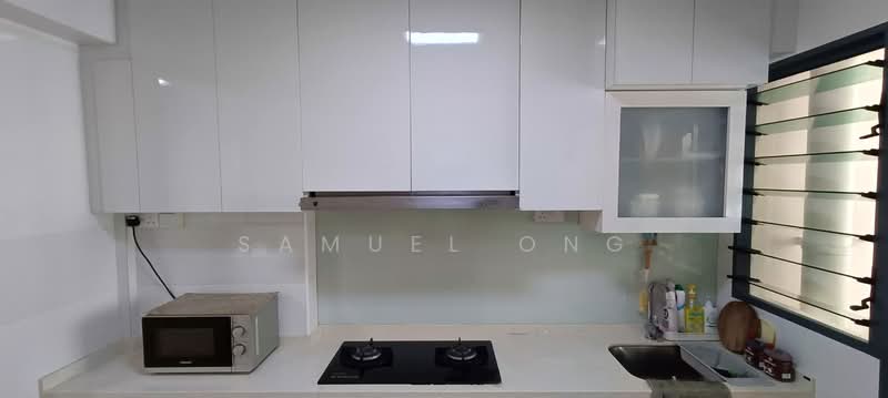 697C JURONG WEST CENTRAL 3, 2 mins to Boon Lay MRT/ Biggest Jurong Point  Mall, 3 Bedrooms, 1,055 sqft, HDB Flat For Rent, by Samuel Ong, 25160869 - Kitchen Cabinet  - PropertyGuru.com.sg
