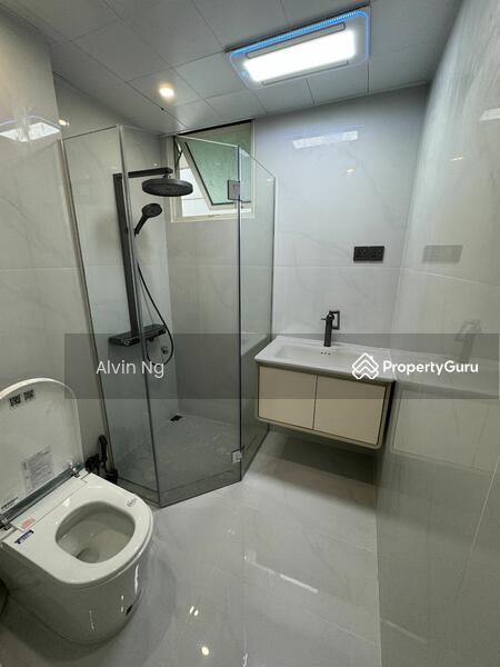 New shower fittings brand new toilet 