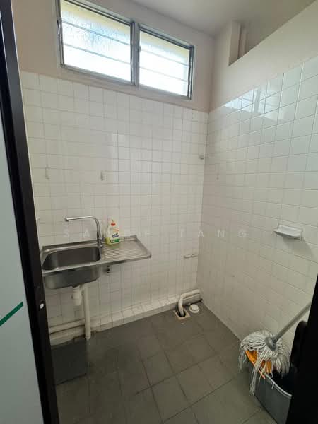 Jalan Leban, , 4 Bedrooms, 2,100 sqft, Walk-up Apartment For Rent, by Sande Tang, 25164458 - PropertyGuru.com.sg