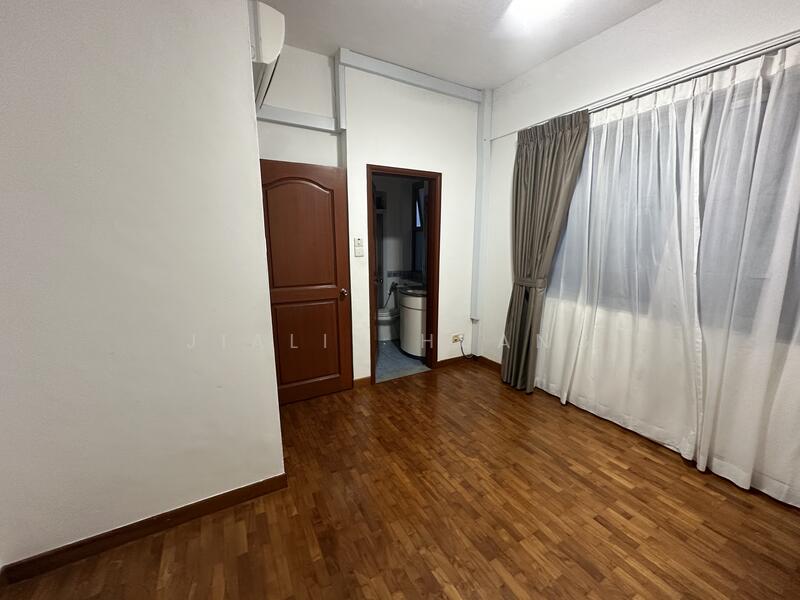 For Rent - D'Manor