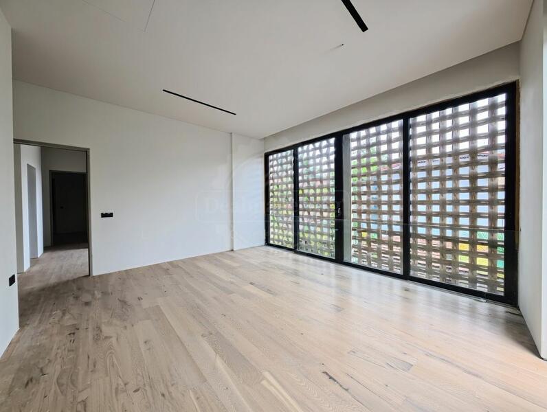 ❤️RARE NEW! HILLCREST. WATTEN ESTATE, BUKIT TIMAH, BRAND NEW SEMI D. CALL LI RONG 8511 1005 Semi-Detached House For Sale at S$ 14,880,000 | PropertyGuru Singapore