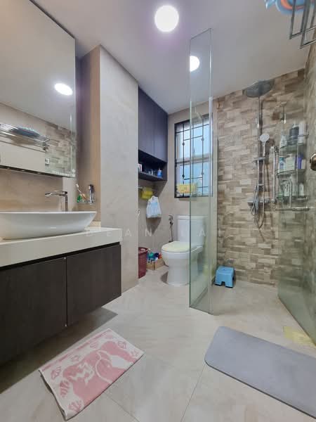Villa Verde, Verde Crescent, 5 Bedrooms, 3,200 sqft, Terraced House For Sale, by Dean Lai, 25166936 - PropertyGuru.com.sg