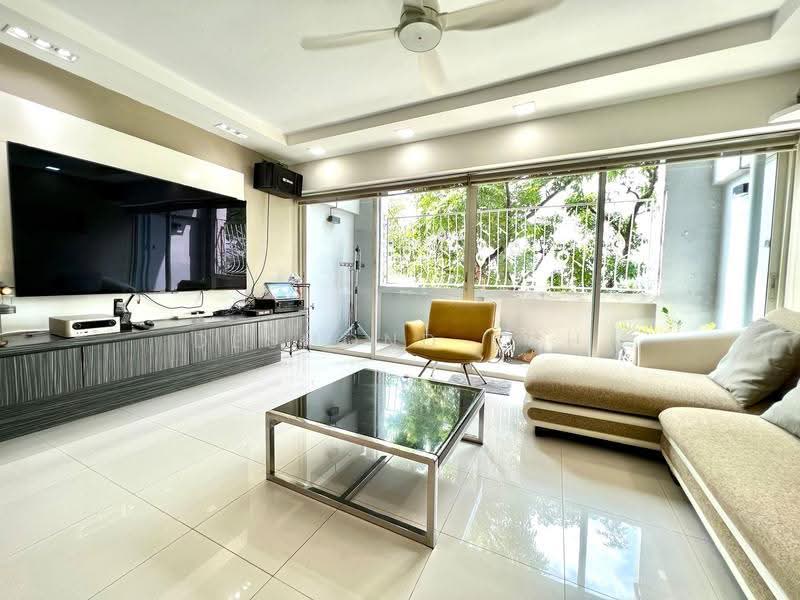 548 Jurong West Street 42, 548 Jurong West Street 42, Boon Lay / Jurong / Tuas, 3 Bedrooms, 1,615 sqft, HDB Flat For Sale, by Desmond Koh, 25167168 - Living Room - PropertyGuru.com.sg