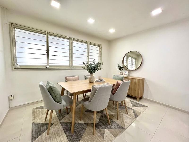 548 Jurong West Street 42, 548 Jurong West Street 42, Boon Lay / Jurong / Tuas, 3 Bedrooms, 1,615 sqft, HDB Flat For Sale, by Desmond Koh, 25167168 - Dining Room - PropertyGuru.com.sg