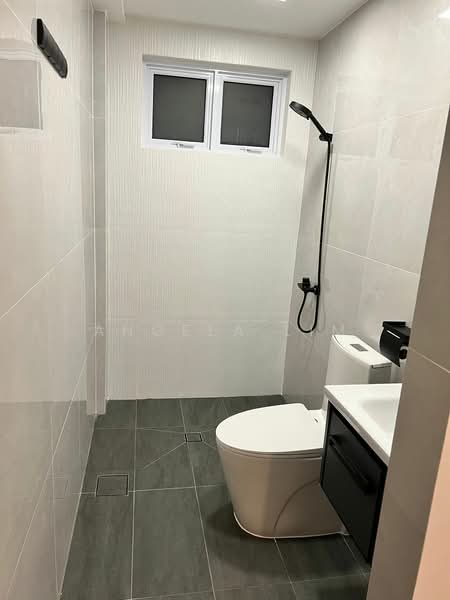 Holland Hill Lodge, 5 Holland Hill, 3 Bedrooms, 1,066 sqft, Apartment For Rent, by Angela Lim, 25167193 - PropertyGuru.com.sg