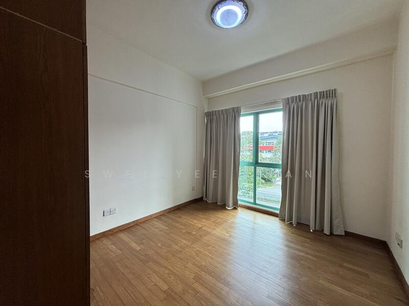 Junior room