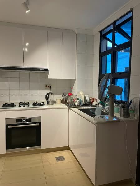 Holland Peak, 23 Holland Hill, 3 Bedrooms, 1,701 sqft, Condominium For Rent, by Juliet Stannard, 25169888 - PropertyGuru.com.sg
