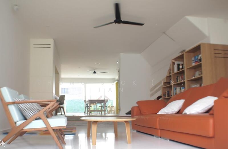 Rare Freehold Terrace House for Sale at Peakville! Terraced House For