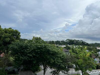 For Sale - ❤️Hilltop GCB very nice frontage. Regular land plot. Good layout and renovated. Unbeatable price