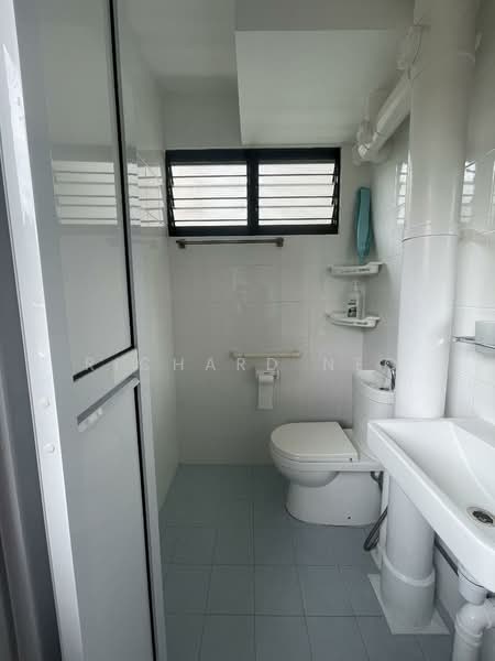 180 Ang Mo Kio Avenue 5, 180 Ang Mo Kio Avenue 5, Room Rental, 200 sqft, HDB Flat For Rent, by Richard Neo, 25172236 - PropertyGuru.com.sg