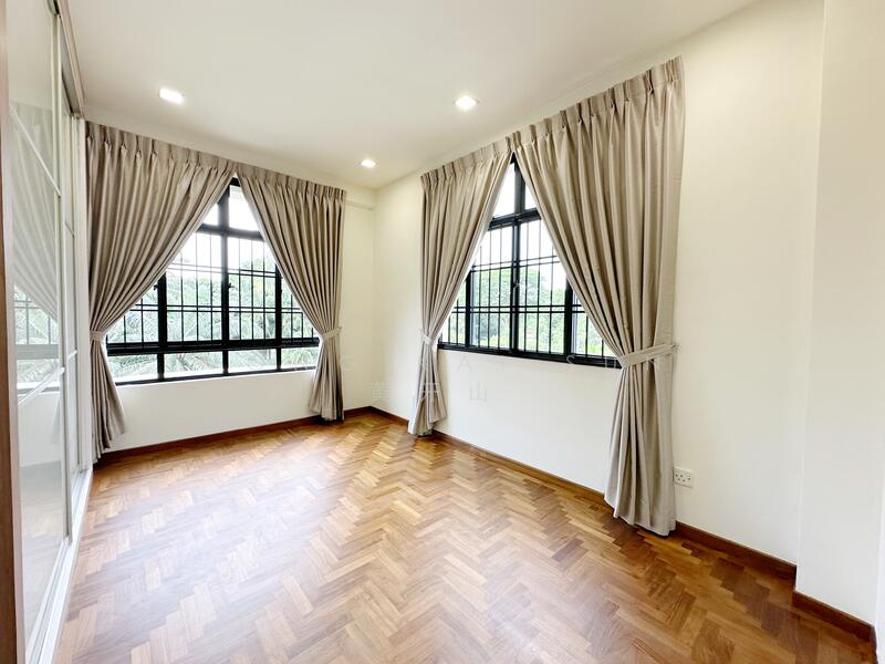 28 Shelford, 28 Shelford Road, 2 Bedrooms, 818 sqft, Condominium For Rent, by Wong Kai Sun 黄开山, 25172302 - Master Bedroom - PropertyGuru.com.sg