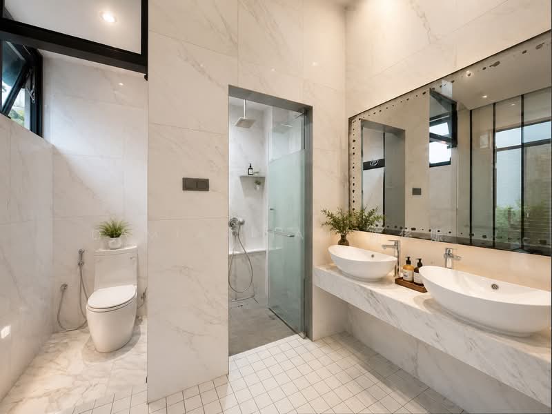 ⭐️MODERN INTER TERRACE NEAR HILLVIEW MRT, HILLV2, DAIRY FARM RD, JALAN GUMILANG, RAMAJA, DERMAWAN⭐️, Jalan Gumilang Hillview Intan Remaja Dermawan Zamrud Elizabeth Chu Lin Chestnut Cashew Almond Asas Yuk Tong Chun Tin Eng Kong Kismis Toh Tuck Yi Pisang Highgate Greenridge Sunset Clementi Hua Guan Sian Tuan Sixth Avenue Haji Alias Ming Teck Jambu, 6 Bedrooms, 5,000 sqft, Terraced House For Sale, by Damian Tan 陈係赈, 25172725 - PropertyGuru.com.sg