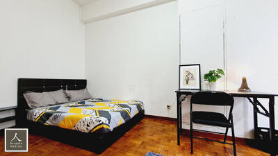 For Rent - Lakepoint Condo