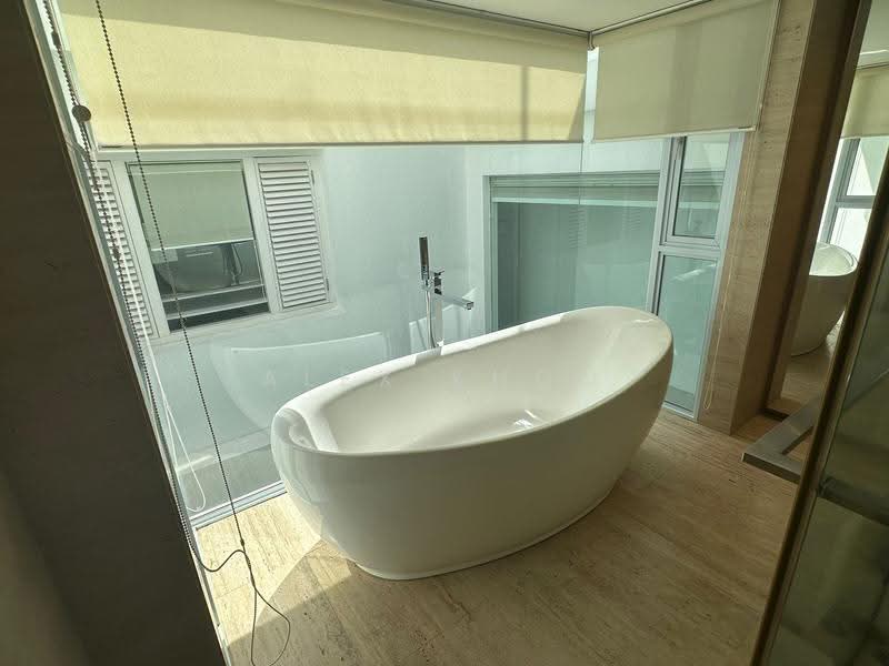 Cairnhill Road, Orchard / River Valley, 3 Bedrooms, 6,329 sqft, Terraced House For Rent, by Alex Khoo, 25174700 - PropertyGuru.com.sg