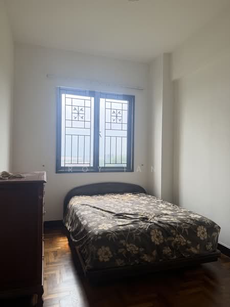 Regent Heights, 56 Bukit Batok East Avenue 5, 3 Bedrooms, 1,023 sqft, Condominium For Rent, by Roy Tan, 25175140 - PropertyGuru.com.sg