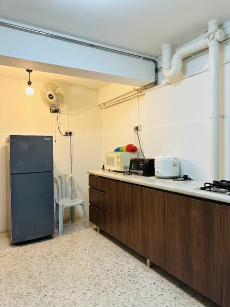 31 Holland Close, 31 Holland Close, 2 Bedrooms, 680 sqft, HDB Flat For Rent, by Michael Segar, 25175461 - PropertyGuru.com.sg