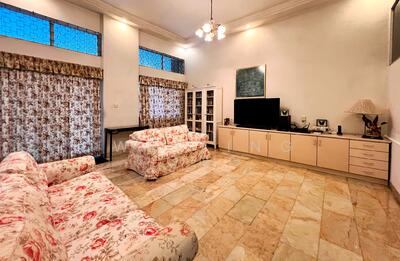 For Sale - Freehold 2-Storey Semi-D, 1km to Ai Tong School