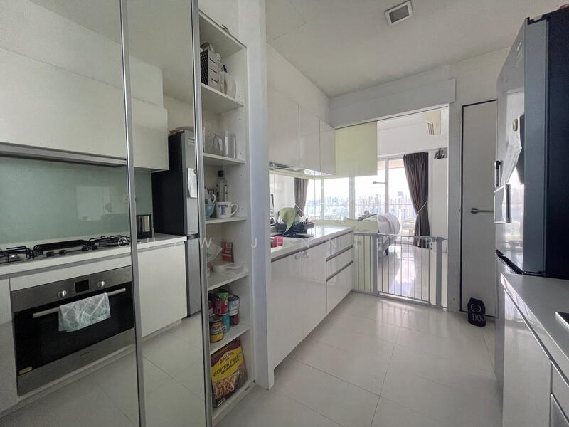 The Regency at Tiong Bahru Condominium For Sale at S$ 3,200,000 | PropertyGuru Singapore