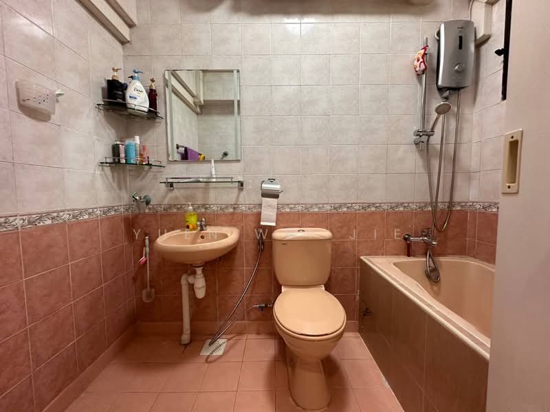 56 Strathmore Avenue, 56 Strathmore Avenue, 4 Bedrooms, 1,184 sqft, HDB Flat For Rent, by Wesley Yuen, 25177414 - PropertyGuru.com.sg