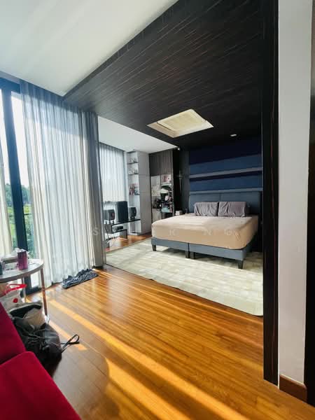 Sembawang Park, , 7 Bedrooms, 4,467 sqft, Terraced House For Sale, by Esther Ng, 25178124 - Huge Master room Space - PropertyGuru.com.sg