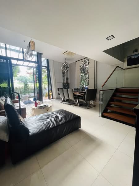 Sembawang Park, , 7 Bedrooms, 4,467 sqft, Terraced House For Sale, by Esther Ng, 25178124 - Dining Area with Greenery view - PropertyGuru.com.sg