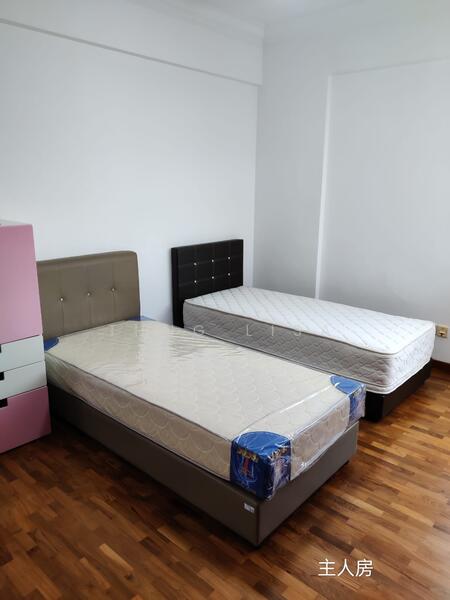 Summerdale, 8 Boon Lay Drive, 3 Bedrooms, 1,216 sqft, Condominium For Rent, by Thng Lisa, 25178906 - PropertyGuru.com.sg