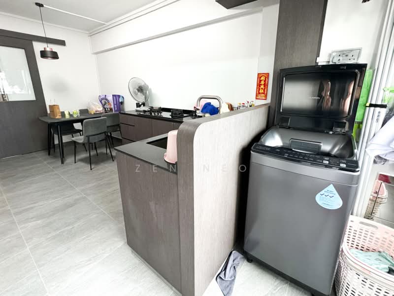 221 Tampines Street 24, 221 Tampines Street 24, Room Rental, 120 sqft, HDB Flat For Rent, by Zen Neo, 25179636 - PropertyGuru.com.sg