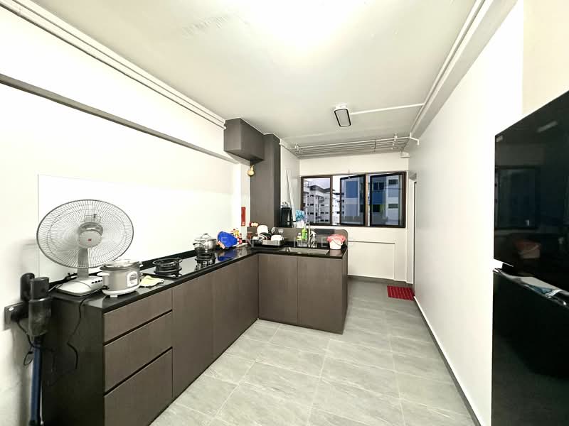 221 Tampines Street 24, 221 Tampines Street 24, Room Rental, 120 sqft, HDB Flat For Rent, by Zen Neo, 25179636 - PropertyGuru.com.sg