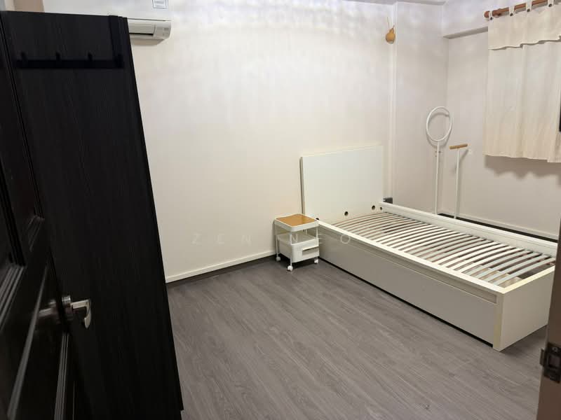 221 Tampines Street 24, 221 Tampines Street 24, Pasir Ris / Tampines, Room Rental, 120 sqft, HDB Flat For Rent, by Zen Neo, 25179636 - PropertyGuru.com.sg