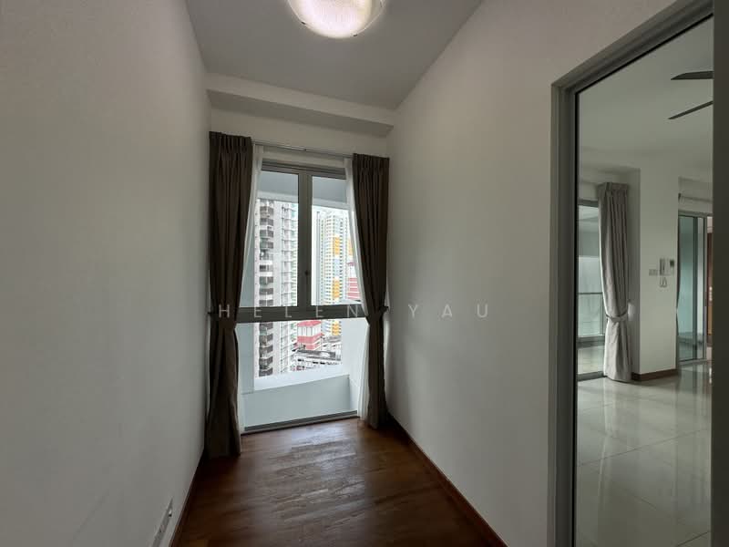 Twin Regency, 28 Kim Tian Road, 3 Bedrooms, 1,442 sqft, Condominium For Rent, by Helen Yau, 25180382 - PropertyGuru.com.sg