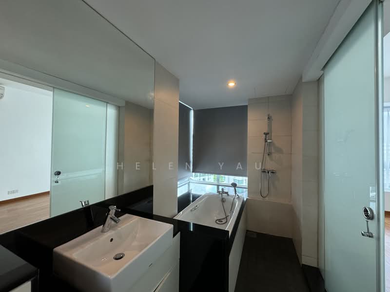 Twin Regency, 28 Kim Tian Road, 3 Bedrooms, 1,442 sqft, Condominium For Rent, by Helen Yau, 25180382 - PropertyGuru.com.sg