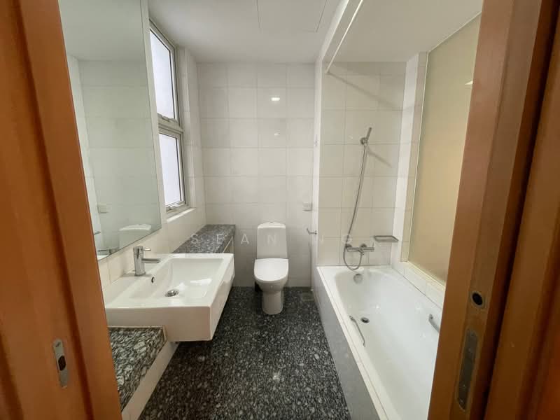 Visioncrest, 35 Oxley Rise, 2 Bedrooms, 926 sqft, Condominium For Rent, by Sean NG, 25180606 - PropertyGuru.com.sg