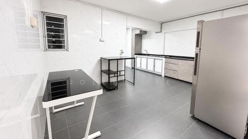 410 Pandan Gardens, 410 Pandan Gardens, Boon Lay / Jurong / Tuas, 2 Bedrooms, 775 sqft, HDB Flat For Rent, by Jolene See, 25181527 - Kitchen - PropertyGuru.com.sg