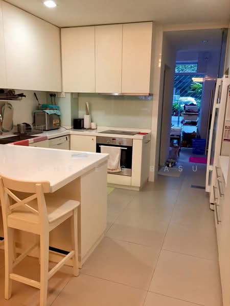 Villa Delle Rose, 62 Taman Nakhoda, Tanglin / Holland / Bukit Timah, 3 Bedrooms, 3,300 sqft, Condominium For Rent, by Michele Cabasug, 25182525 - PropertyGuru.com.sg