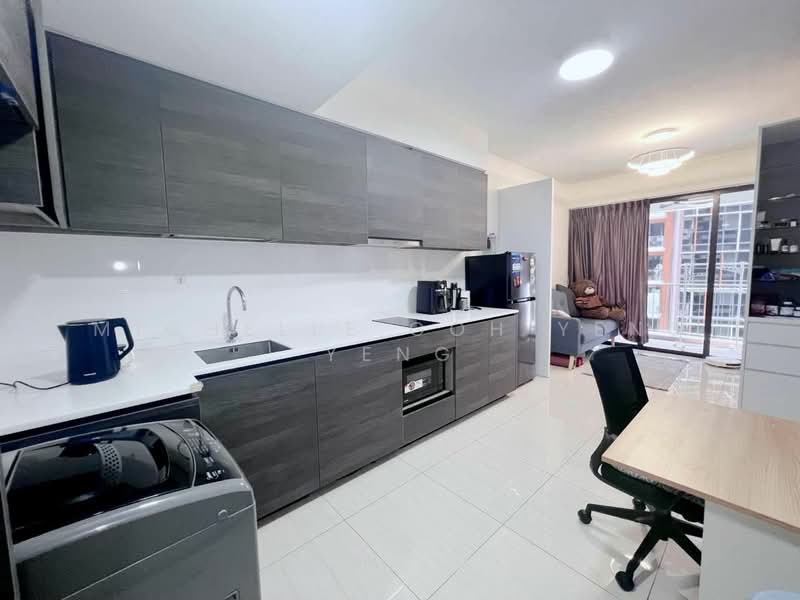 Sims Urban Oasis, 10 Sims Drive, 2 Bedrooms, 667 sqft, Condominium For Rent, by Michelle Goh Yeng Yeng, 25182714 - PropertyGuru.com.sg