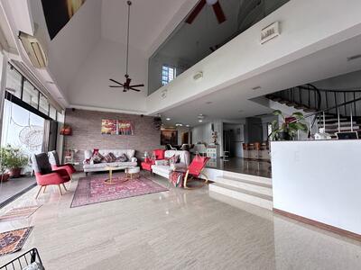 For Sale - Lakepoint Condo