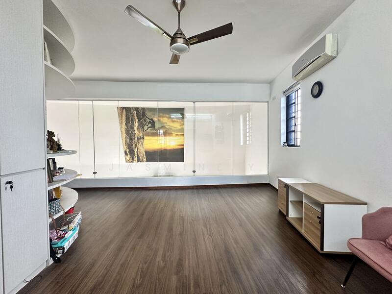 Lakepoint Condo, 10 Lakepoint Drive, 4 Bedrooms, 3,261 sqft, Condominium For Sale, by Jasmine Ye, 25182865 - PropertyGuru.com.sg