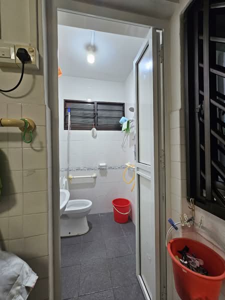 461 Ang Mo Kio Avenue 10, 461 Ang Mo Kio Avenue 10, Room Rental, 60 sqft, HDB Flat For Rent, by Ken Loh, 25183239 - PropertyGuru.com.sg