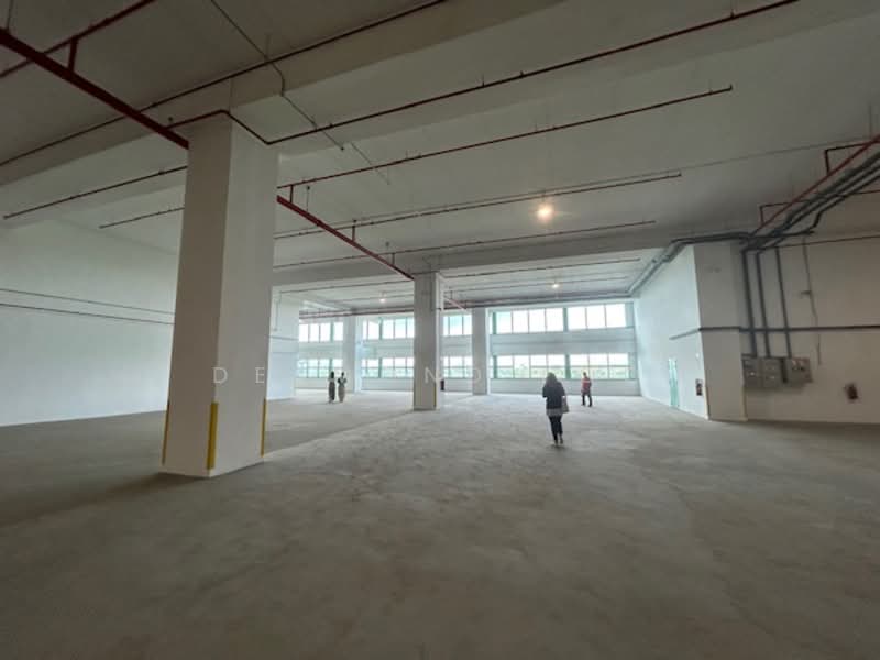 Good specs 6.6m high warehouse in Changi South, Changi South, Changi Airport / Changi Village, 28,000 sqft, Warehouse For Rent, by Desmond Foo, 25183596 - CommercialGuru.com.sg